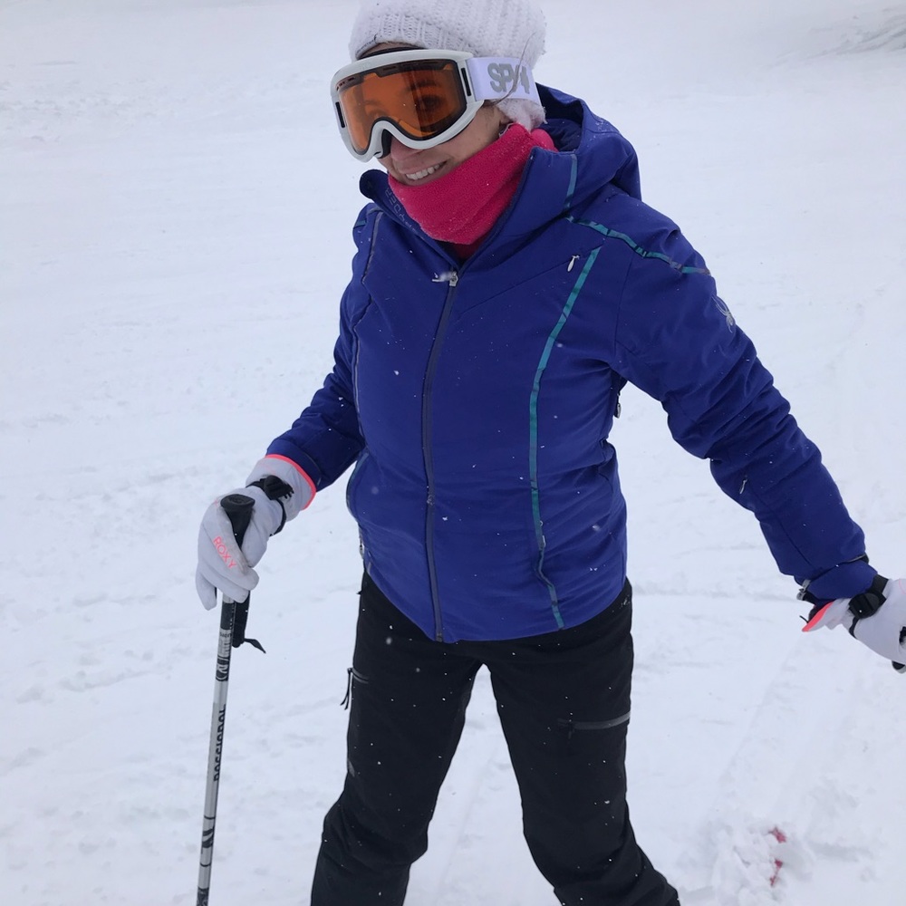 Meet your Posher, Claudia